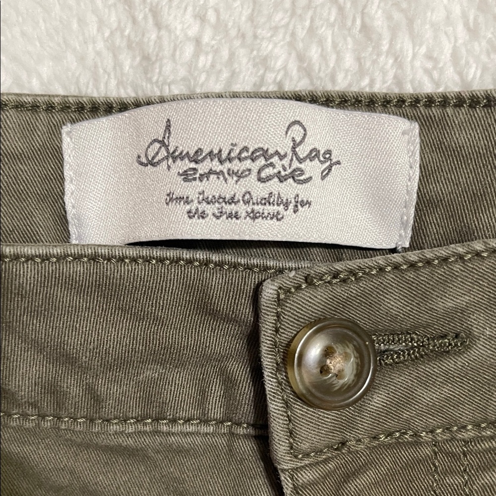 American Rag Olive Cargo Shorts - Picture 2 of 5